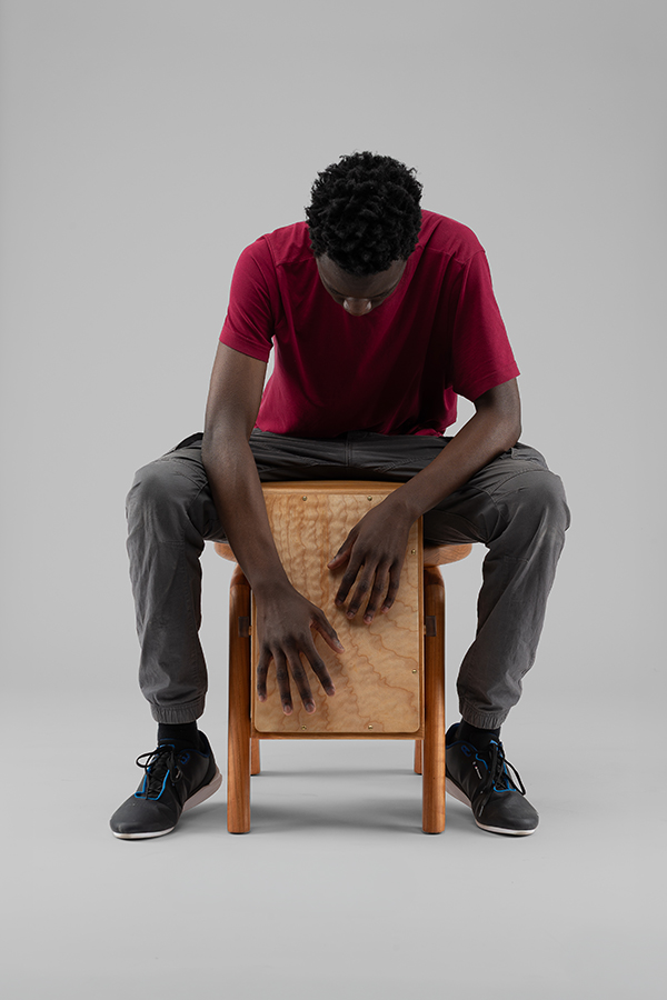 Meuble d’art réalisé par Ange Mehdy Dembele à l’École d’ébénisterie d’art de Montréal