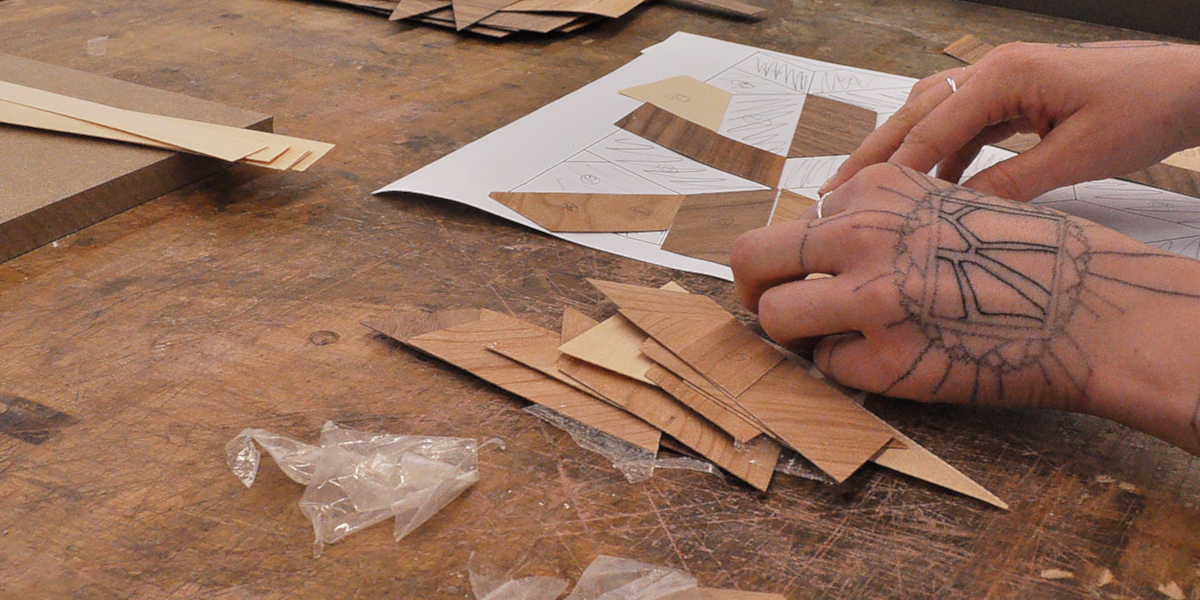 Marqueterie de placages de bois réalisé à l’École d’ébénisterie d’art de Montréal.